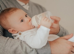 Butelka do karmienia noworodka i niemowlaka - jaką wybrać?